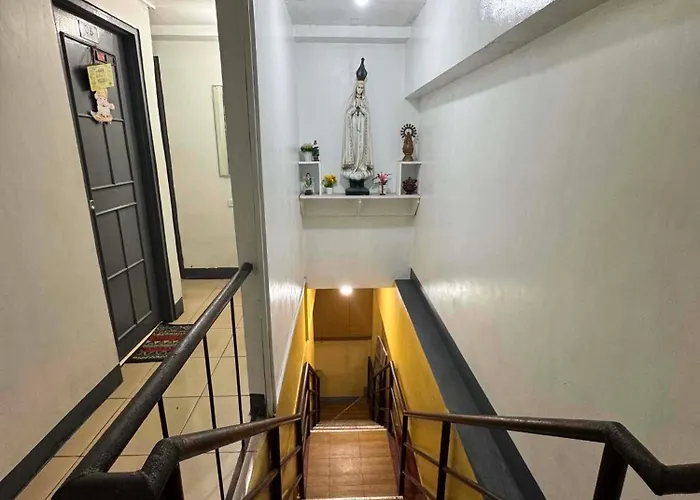 Inn Carl Andrei Transient House