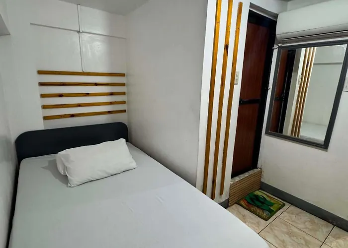 Inn Carl Andrei Transient House *